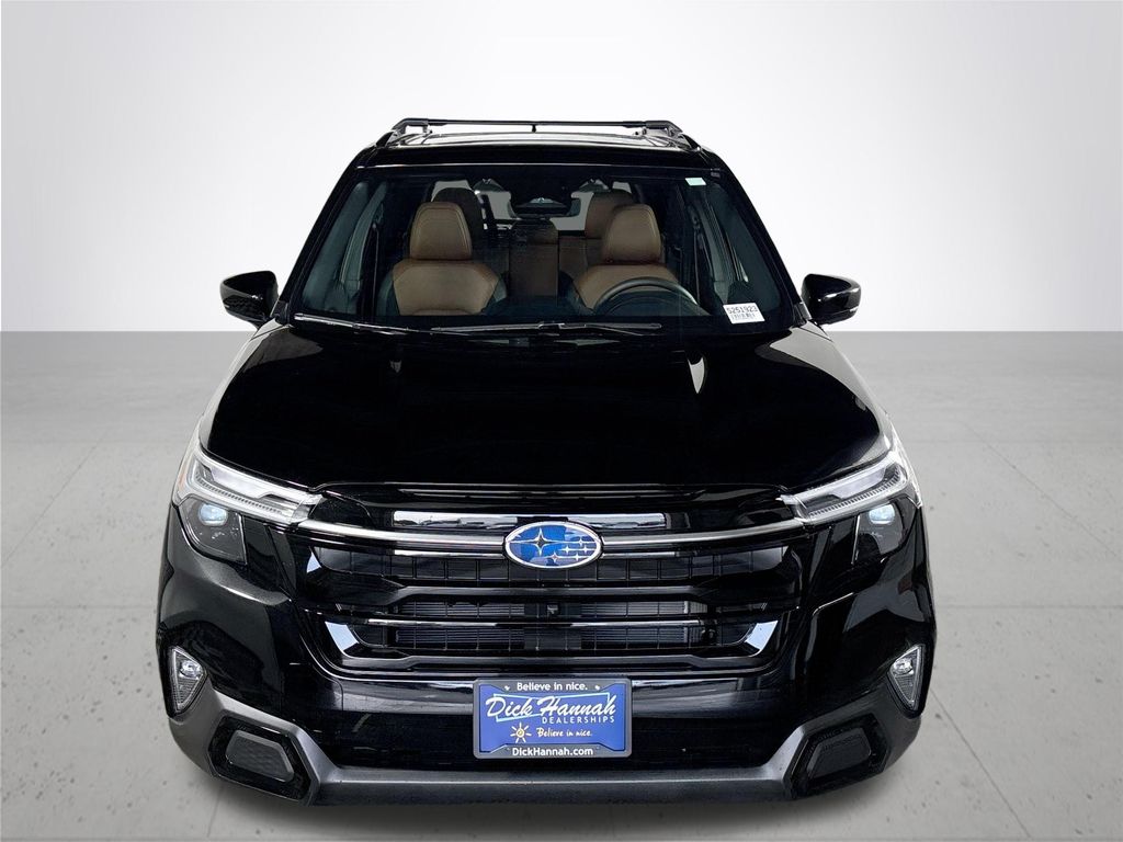 2025 Subaru Forester Touring photo 3