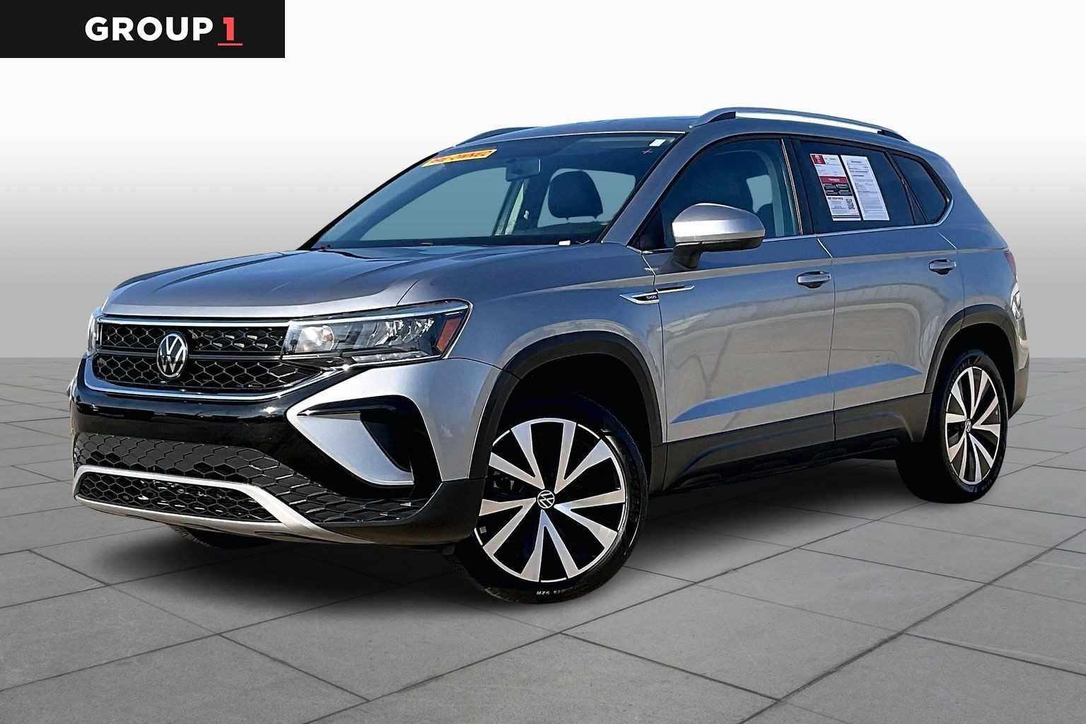 2022 Volkswagen Taos SE's photo