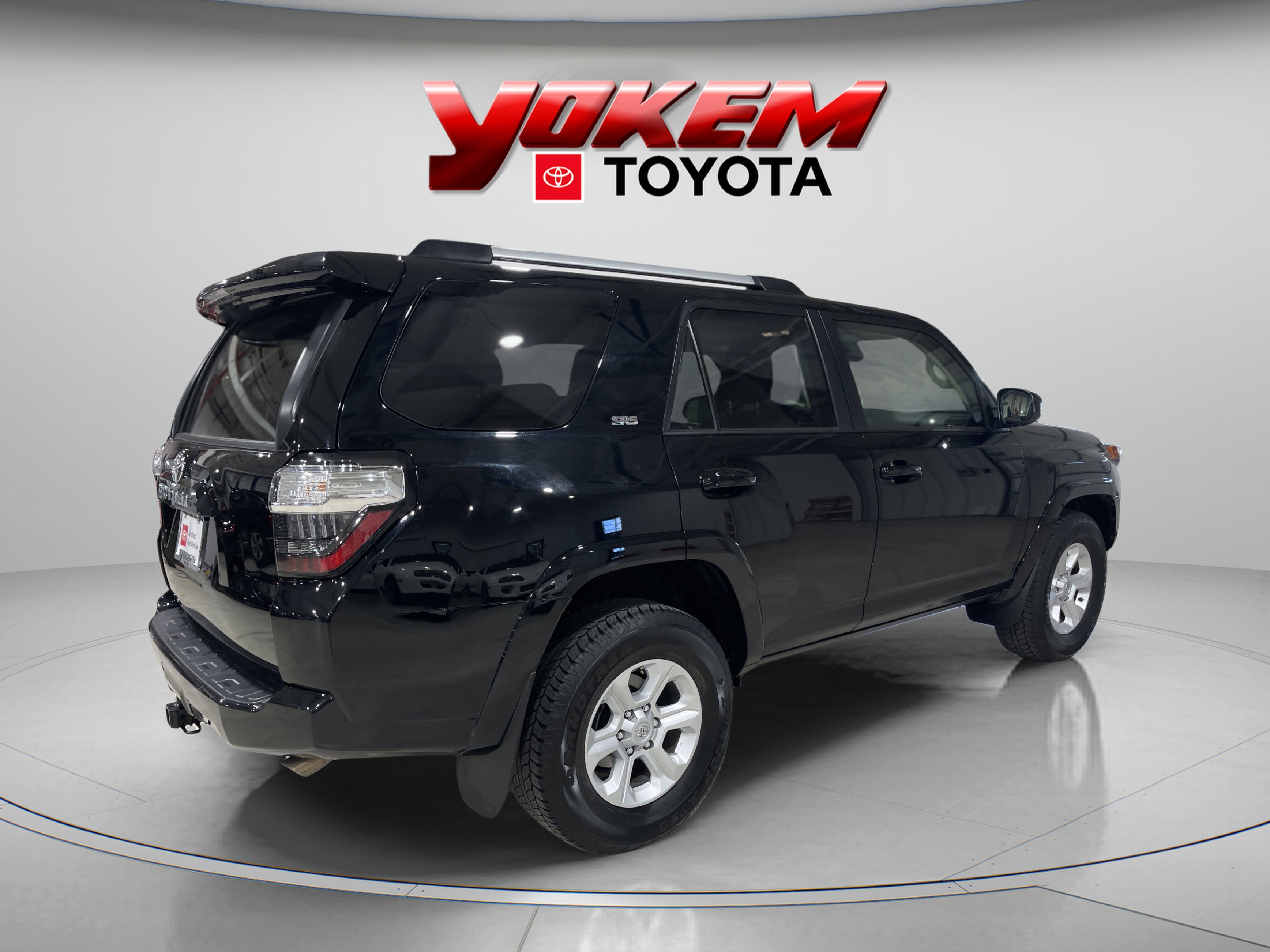 2024 Toyota 4Runner SR5 photo 4