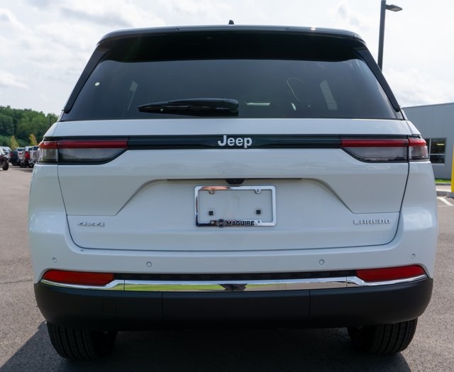 2025 Jeep Grand Cherokee Laredo X photo 3