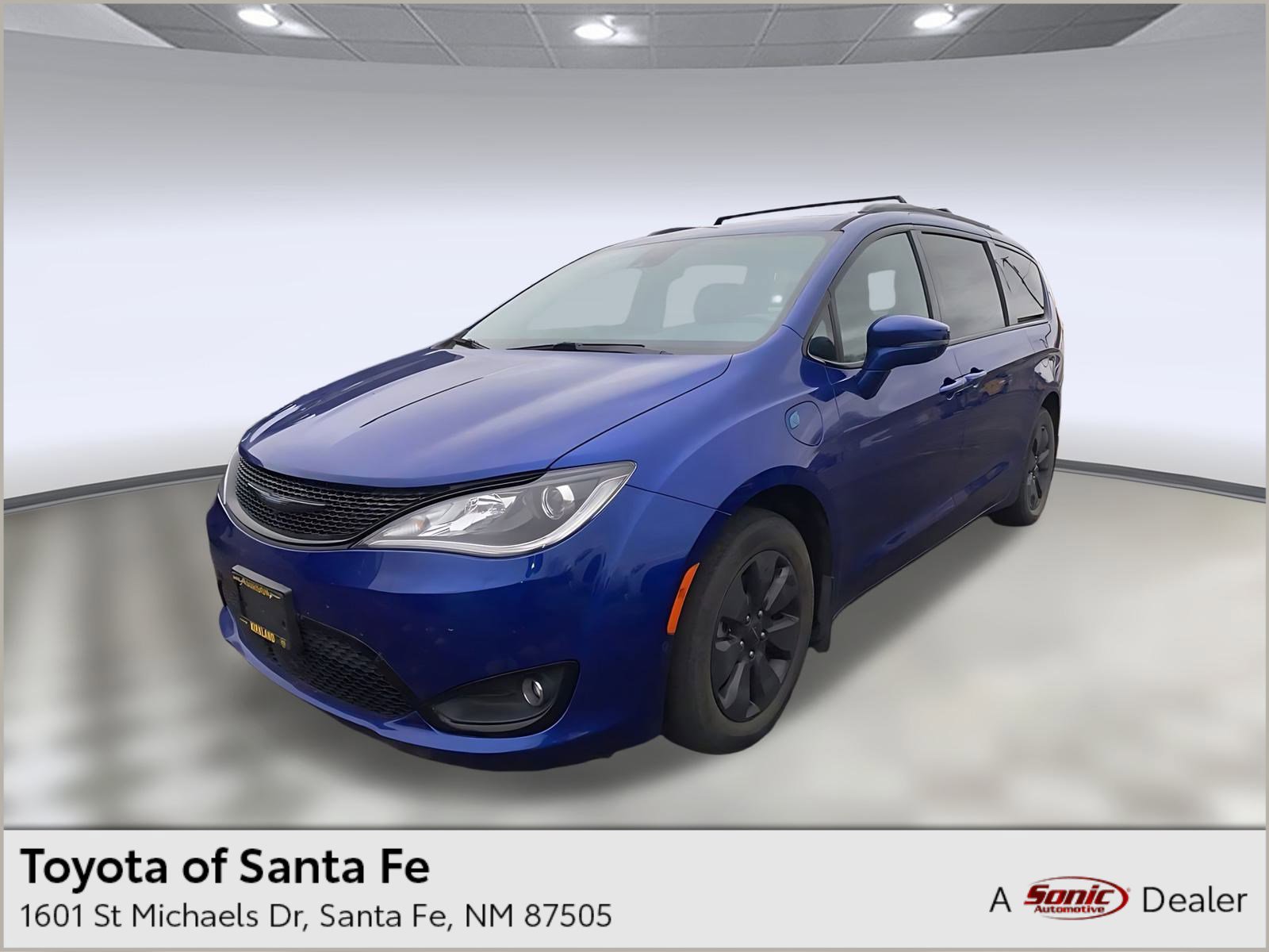 2020 Chrysler Pacifica Hybrid Limited's photo