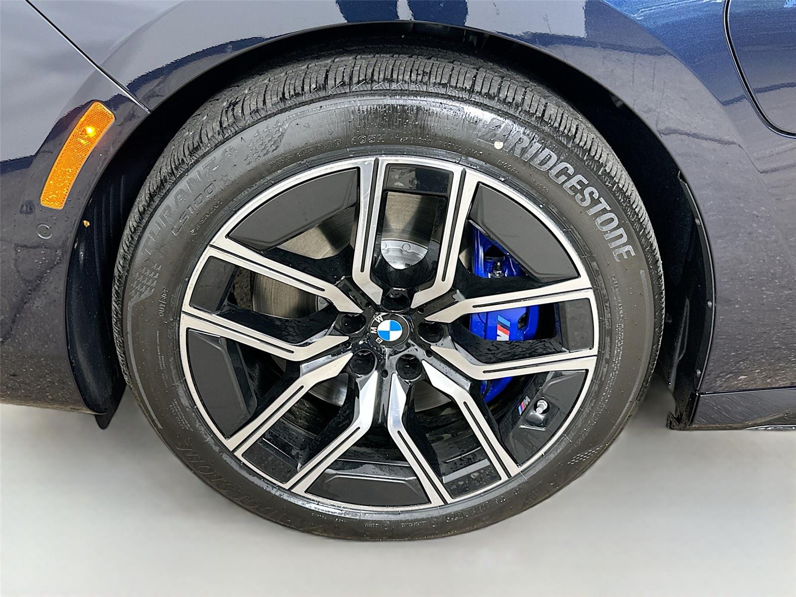 2026 Bmw 750e photo 31