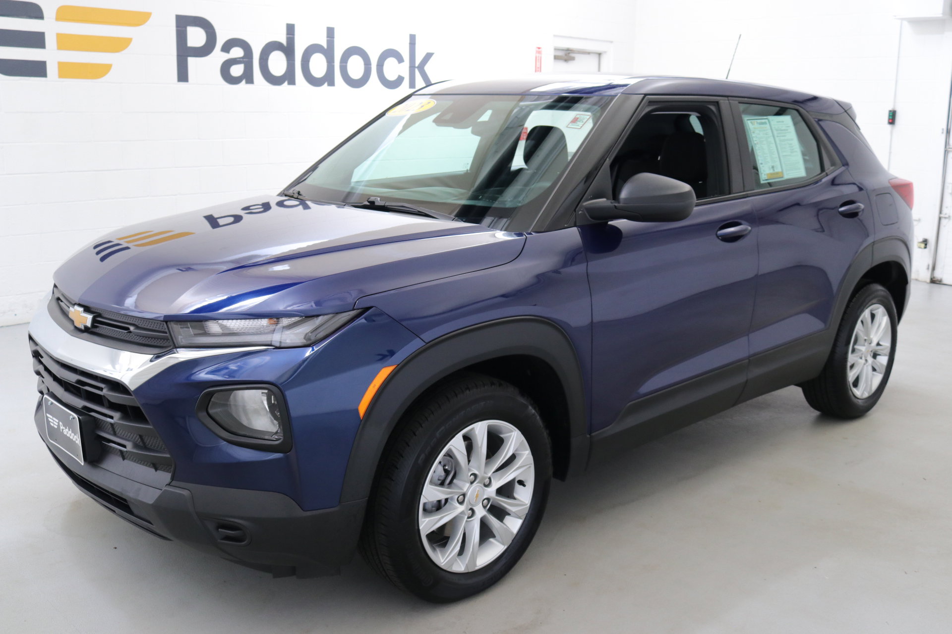 2023 Chevrolet Trailblazer LS photo 3