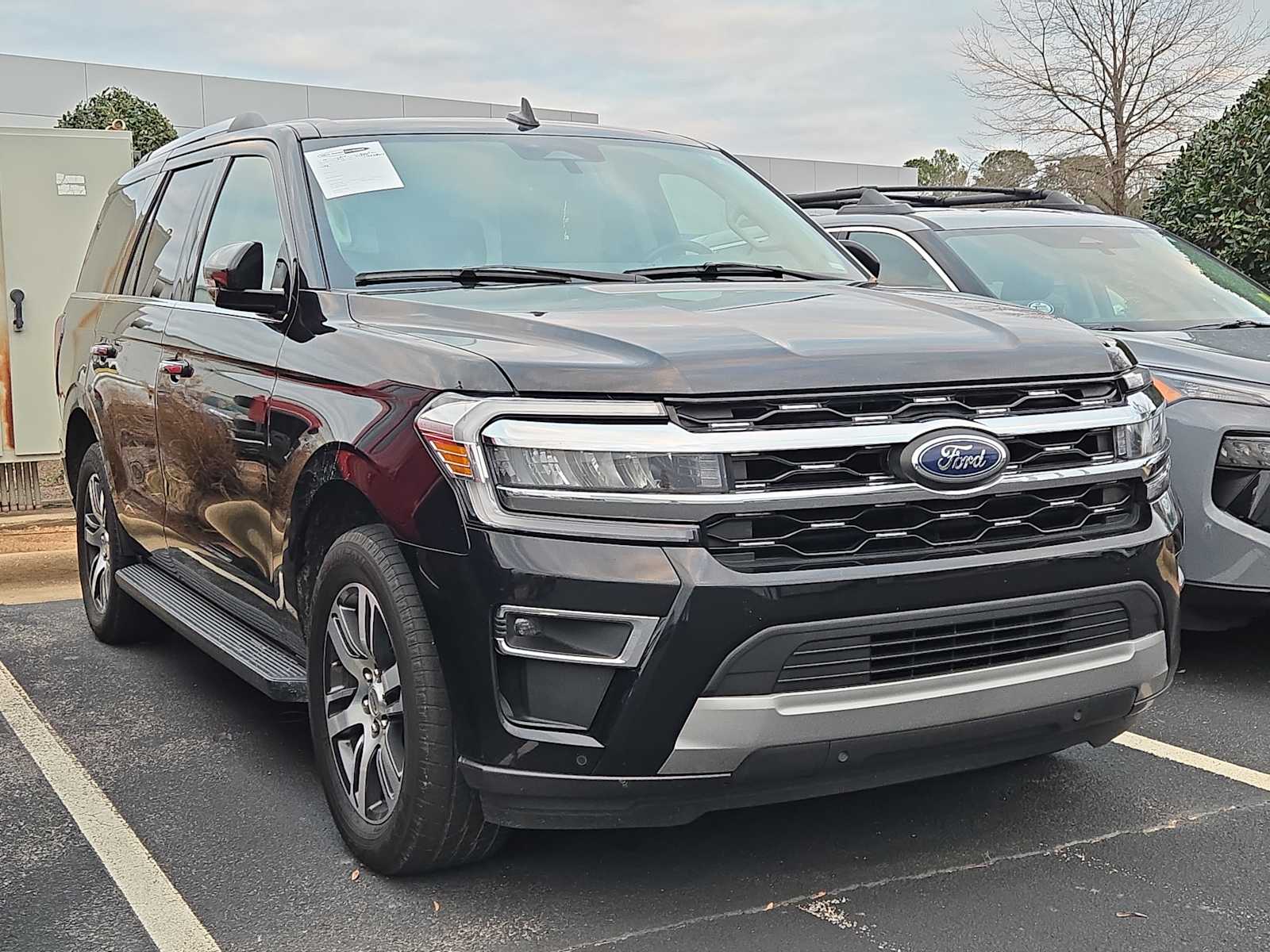 2024 Ford Expedition Limited's photo