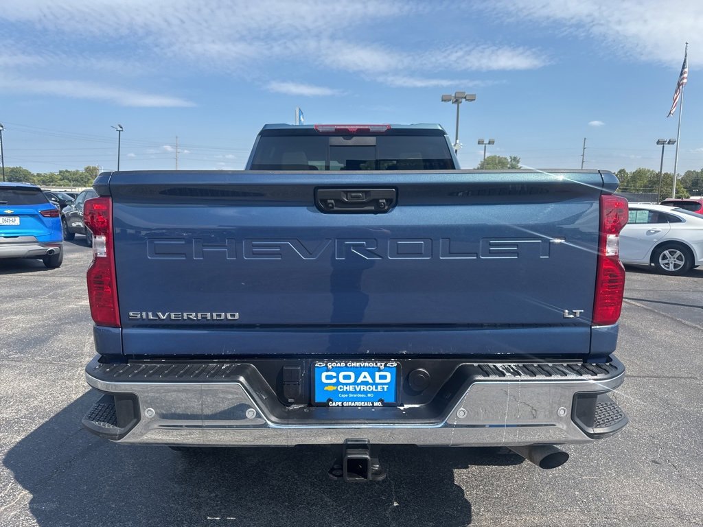 2025 Chevrolet Silverado 2500HD LT photo 4