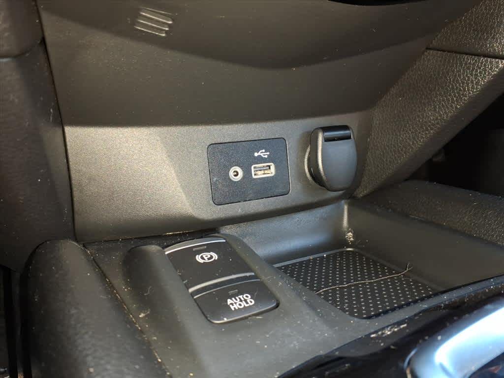 2020 Nissan Rogue SV photo 22