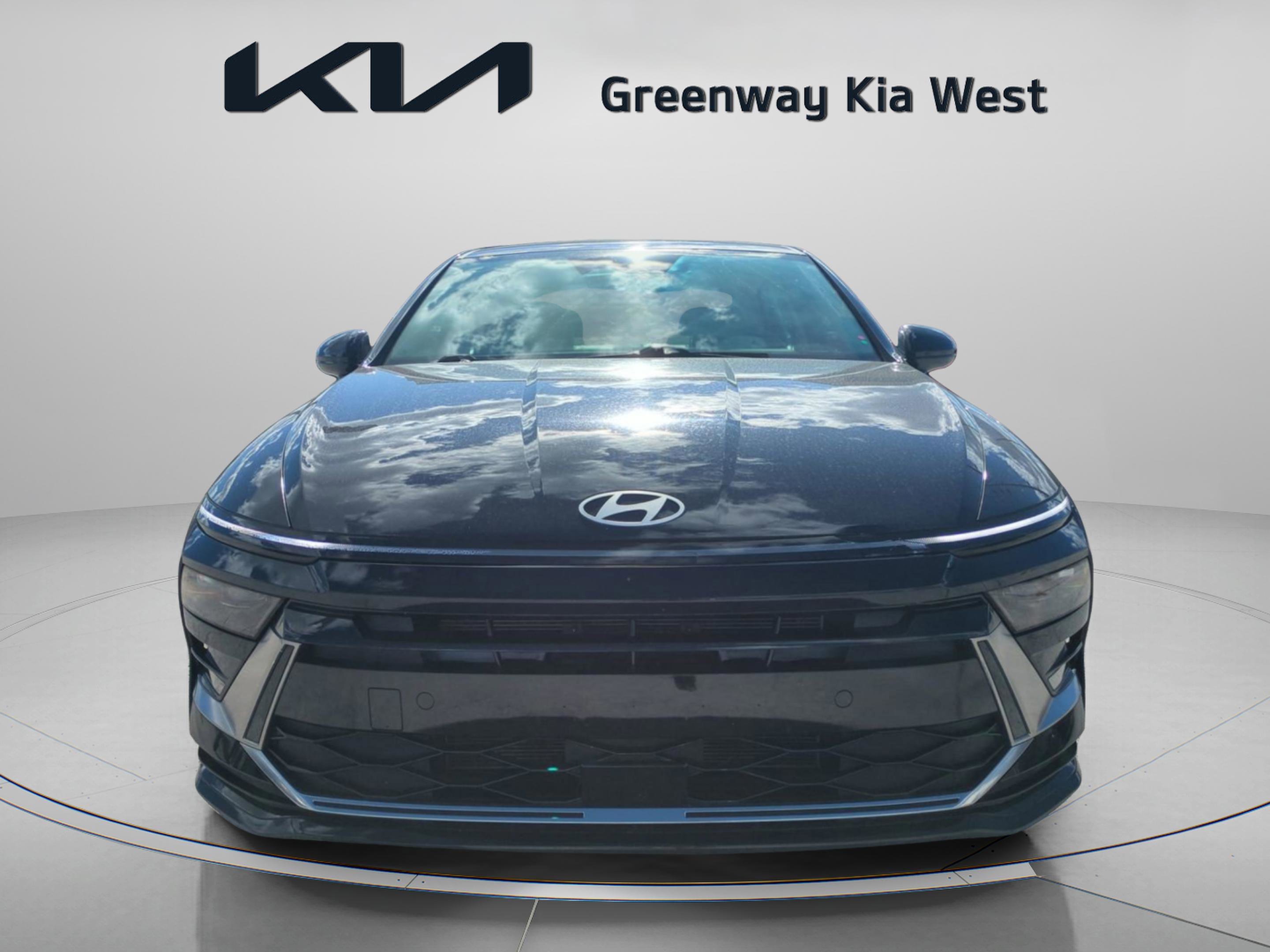 2024 Hyundai Sonata SEL photo 3