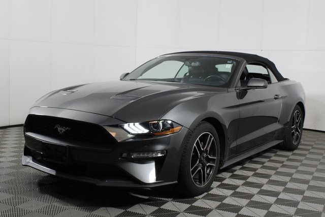 2020 Ford Mustang EcoBoost Premium photo 3