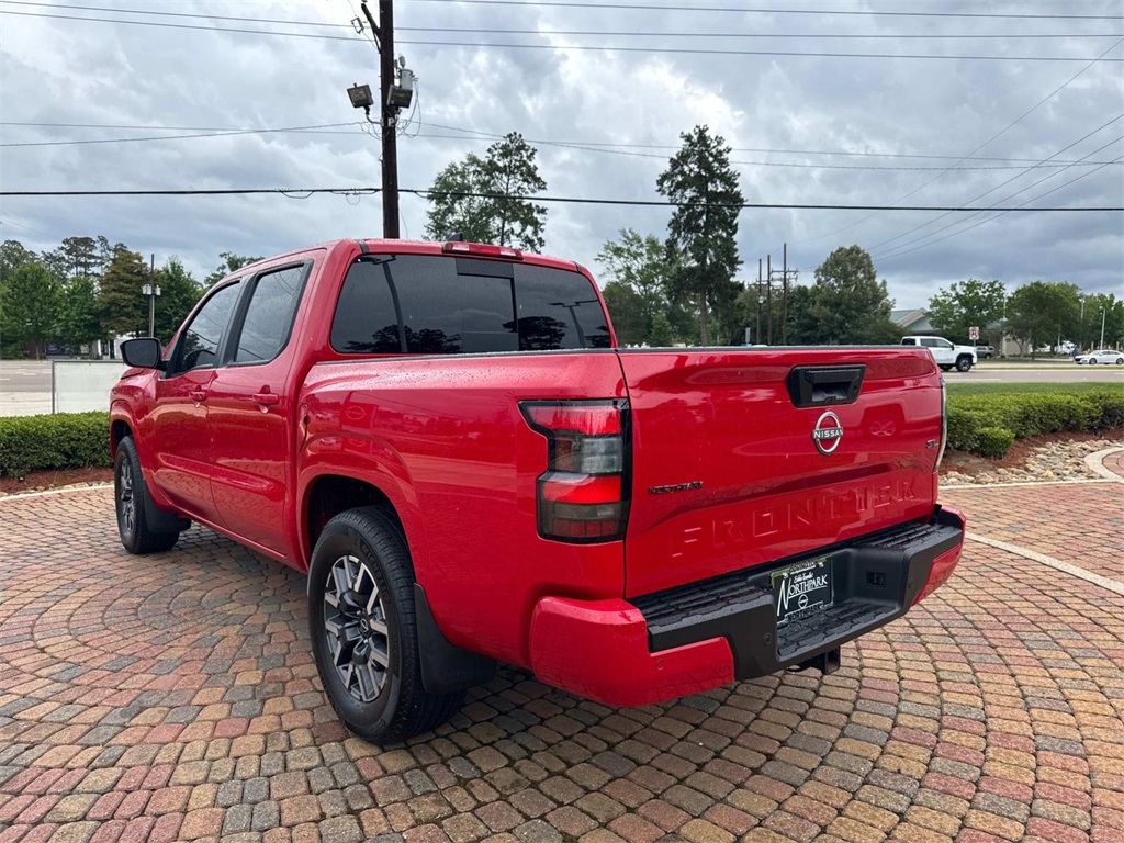 2024 Nissan Frontier SL photo 4