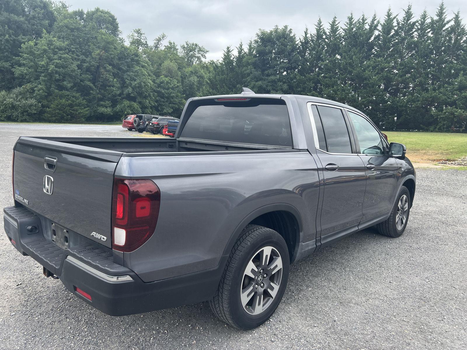 2018 Honda Ridgeline RTL-T photo 3