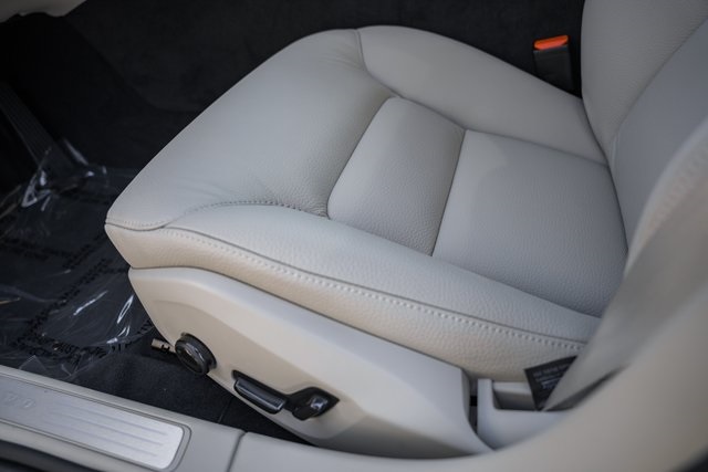 2026 Volvo V60 Cross Country B5 Plus photo 25