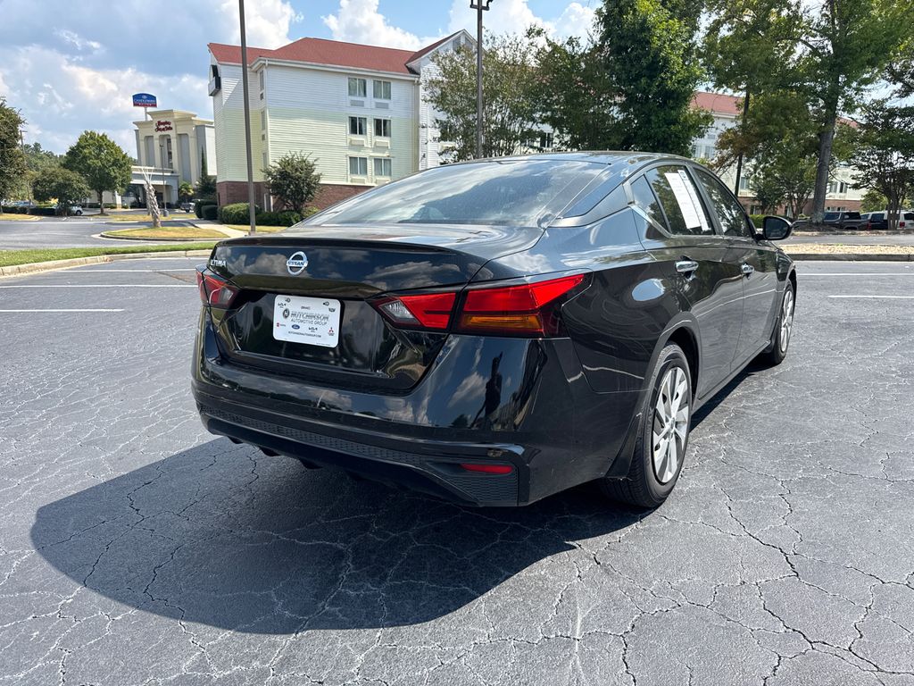 2022 Nissan Altima 2.5 S photo 3