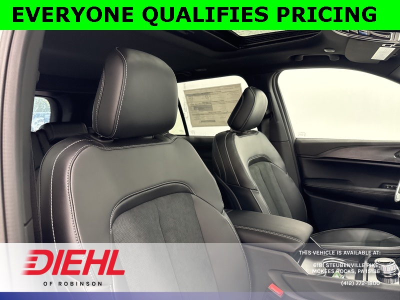 2025 Jeep Grand Cherokee Altitude photo 12