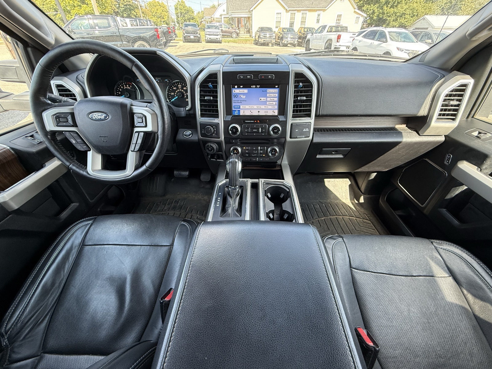 2017 Ford F-150 Lariat photo 18