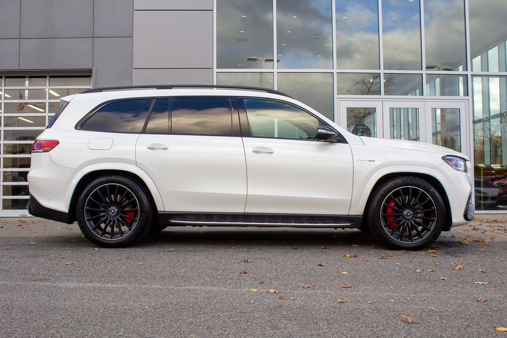 2022 Mercedes Benz GLS 63 AMG 4MATIC photo 2