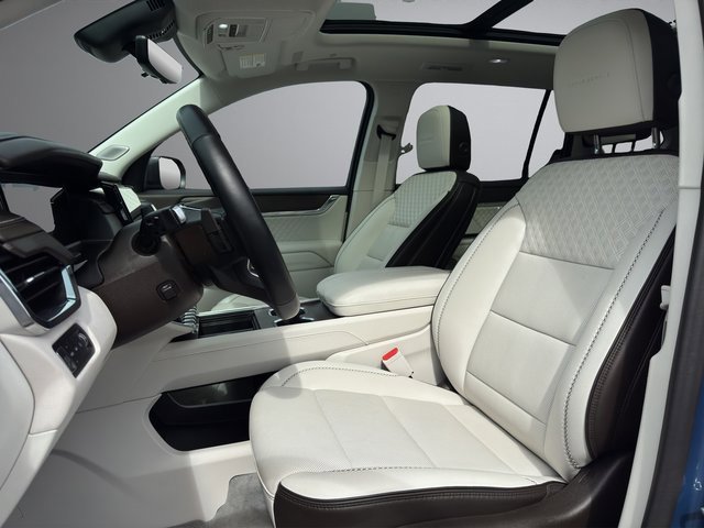 2024 Gmc Acadia Denali photo 13