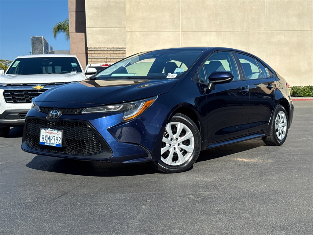 2022 Toyota Corolla LE photo 2