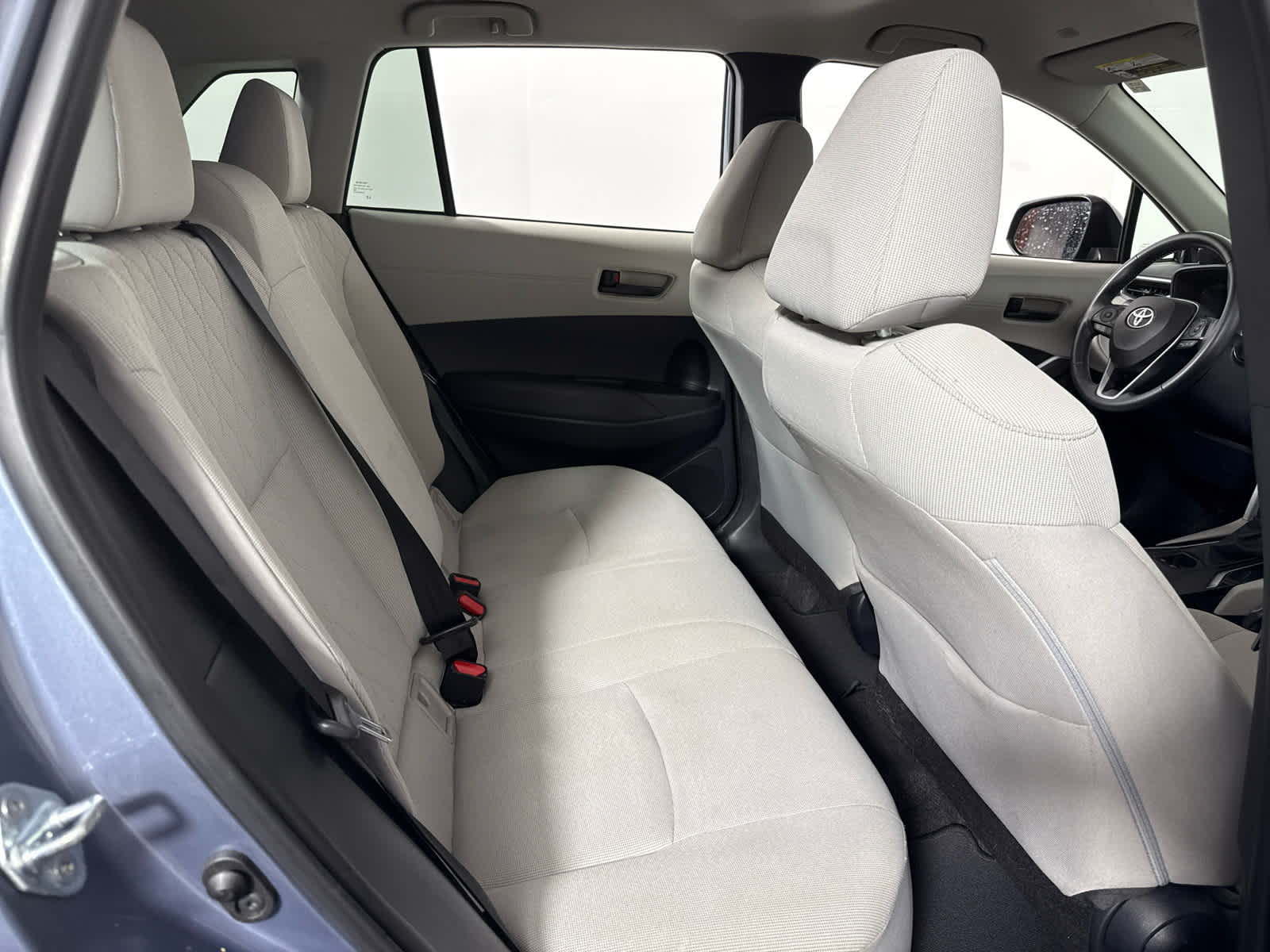 2022 Toyota Corolla Cross LE photo 19