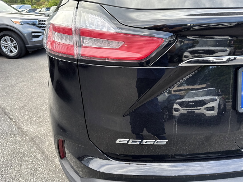 2019 Ford Edge Titanium photo 36