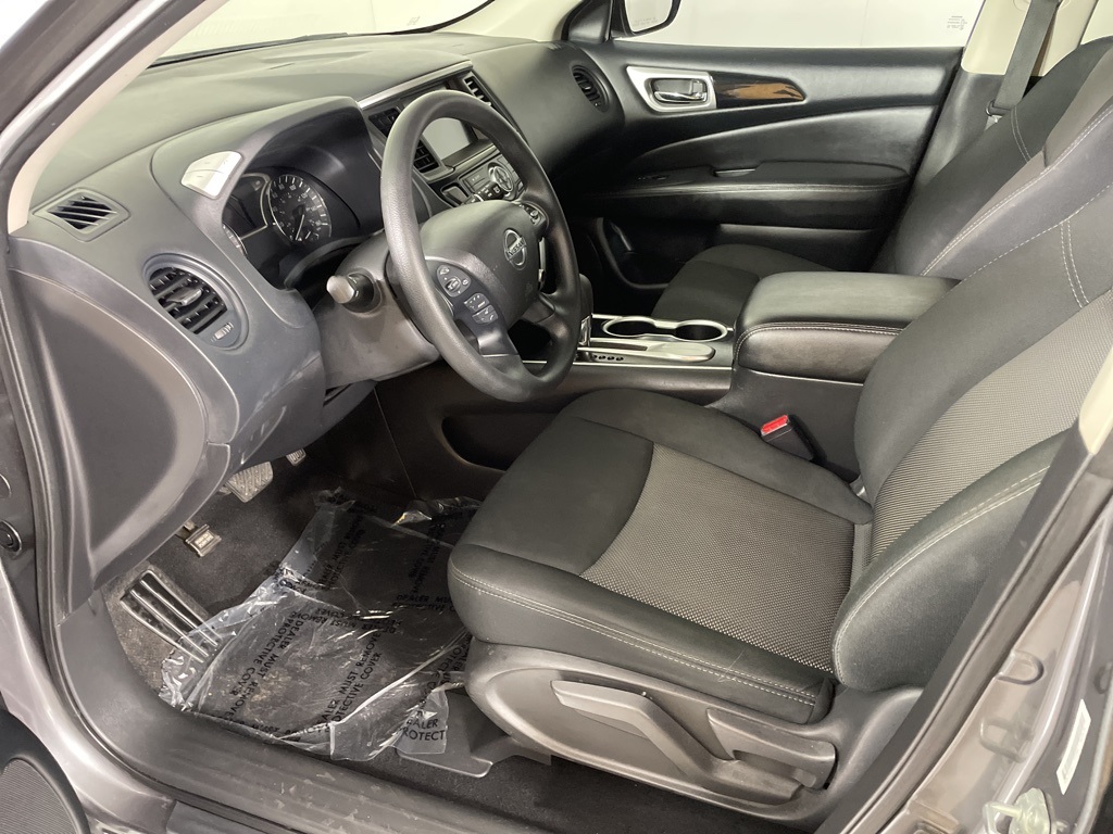 2020 Nissan Pathfinder S photo 15