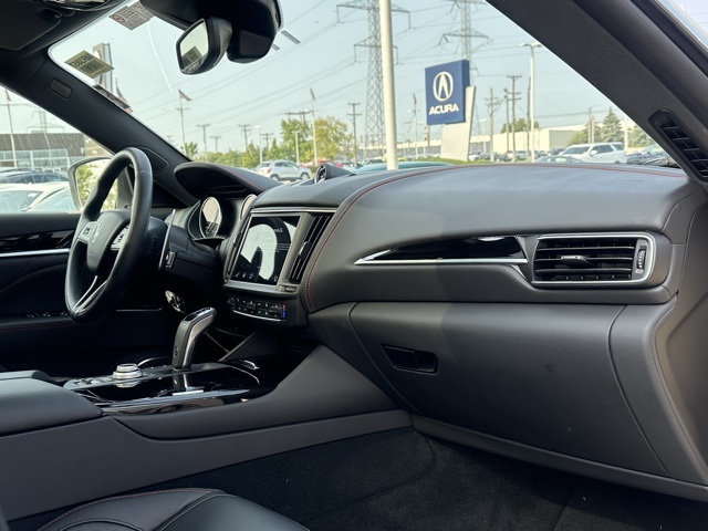 2024 Maserati Levante GT photo 20