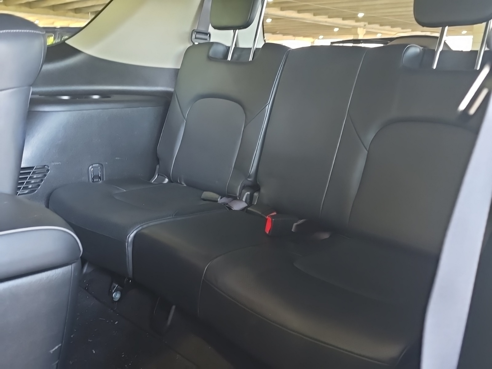 2020 Infiniti QX80 Luxe photo 7