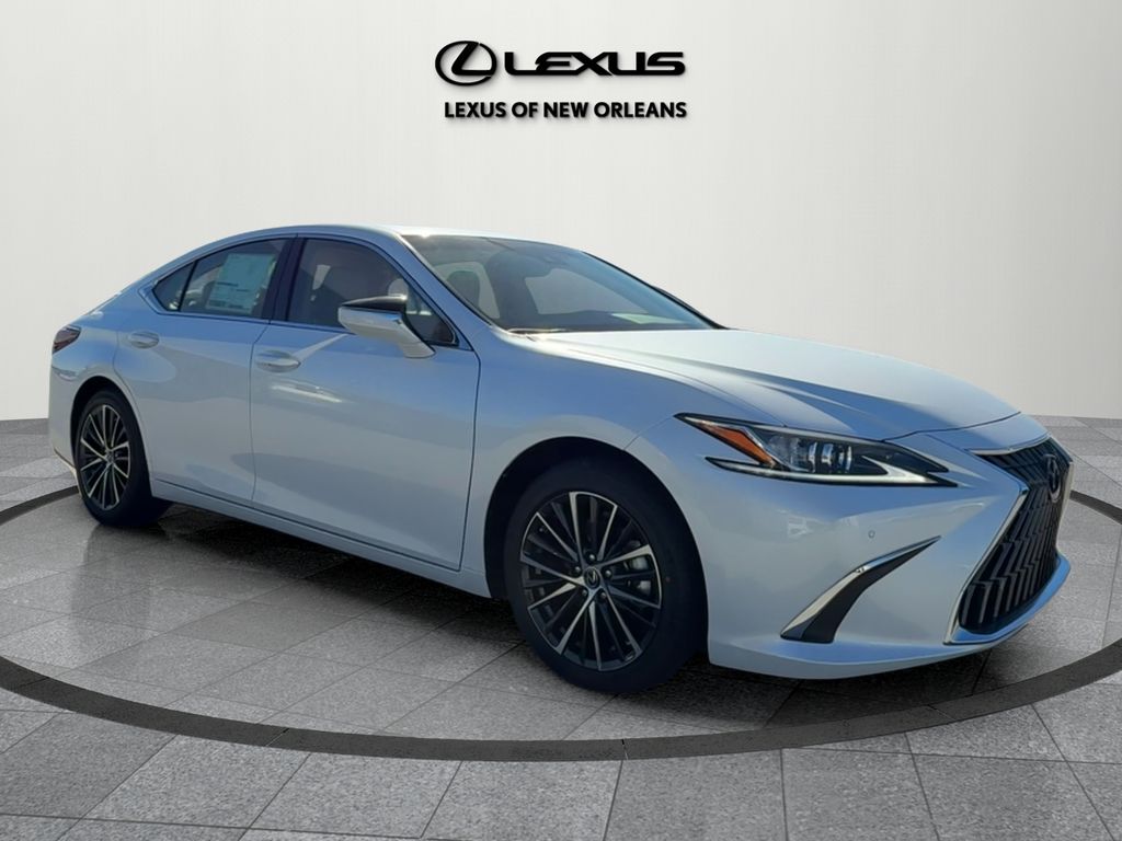 2025 Lexus ES 350's photo