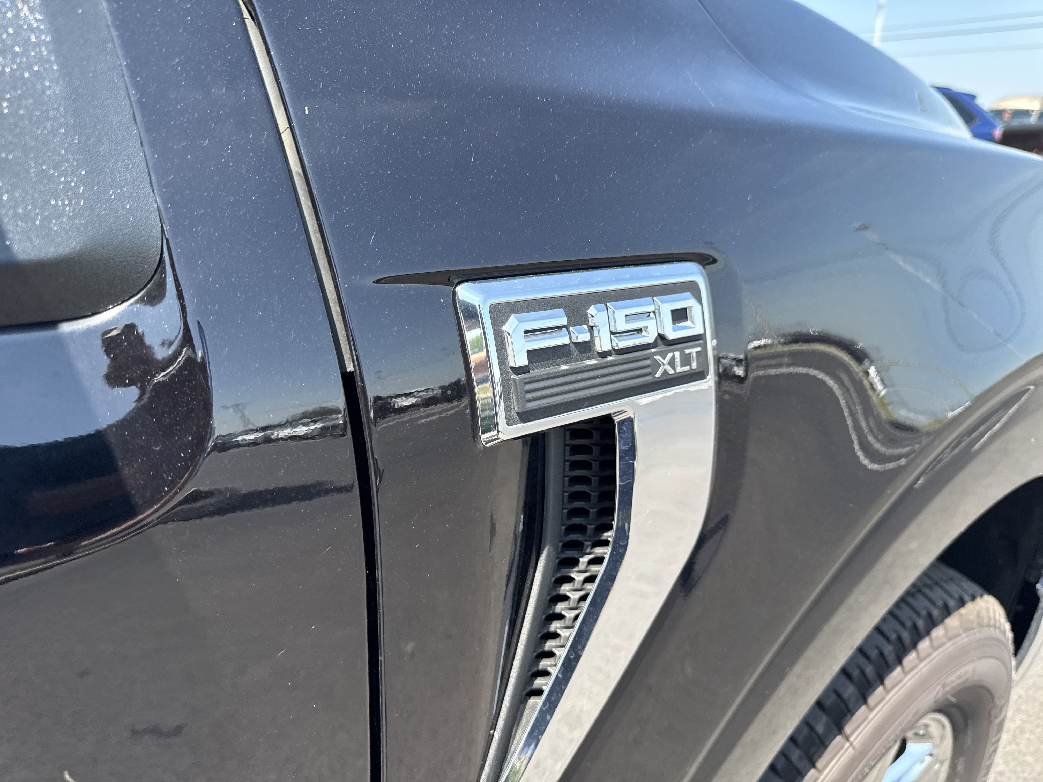 2024 Ford F-150 XLT photo 2
