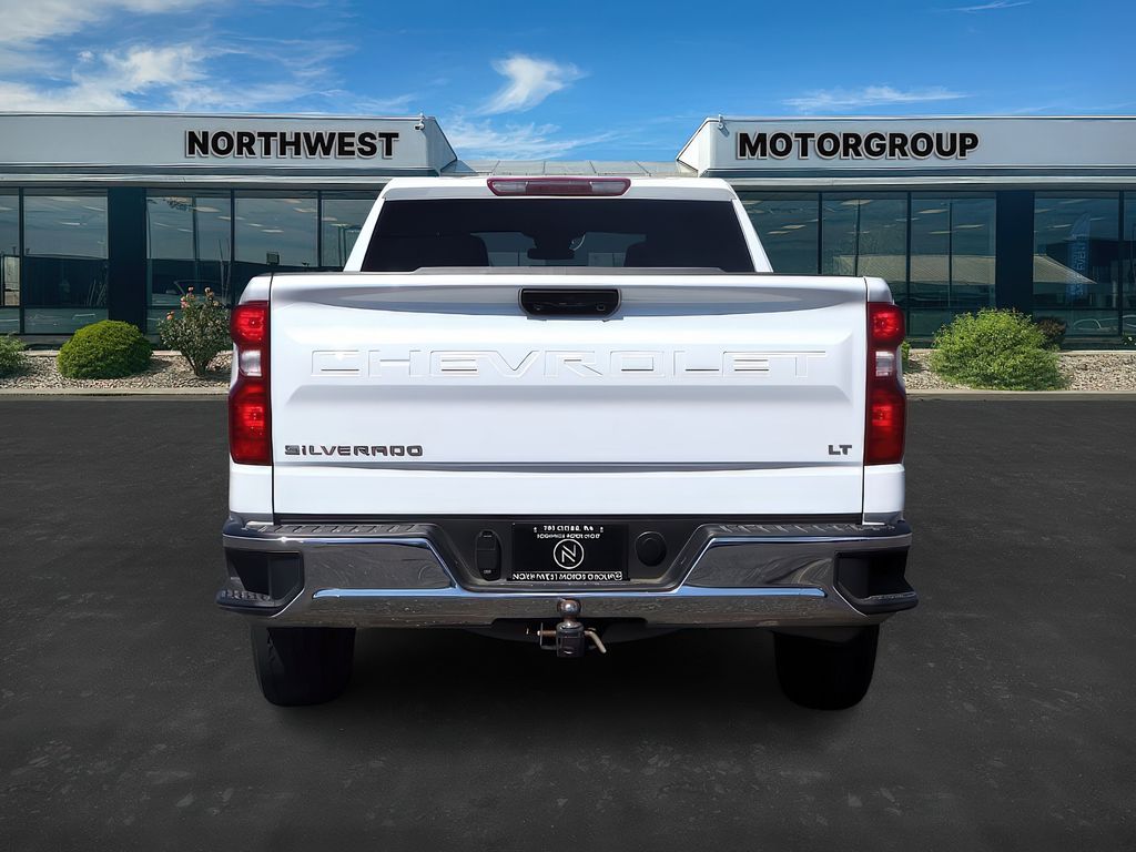 2023 Chevrolet Silverado 1500 LT photo 4