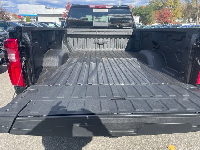 2026 Chevrolet Silverado 3500HD High Country photo 4