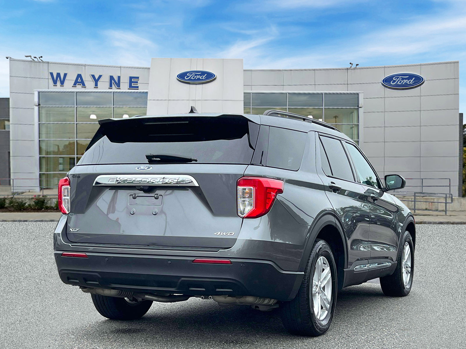 2022 Ford Explorer XLT photo 3