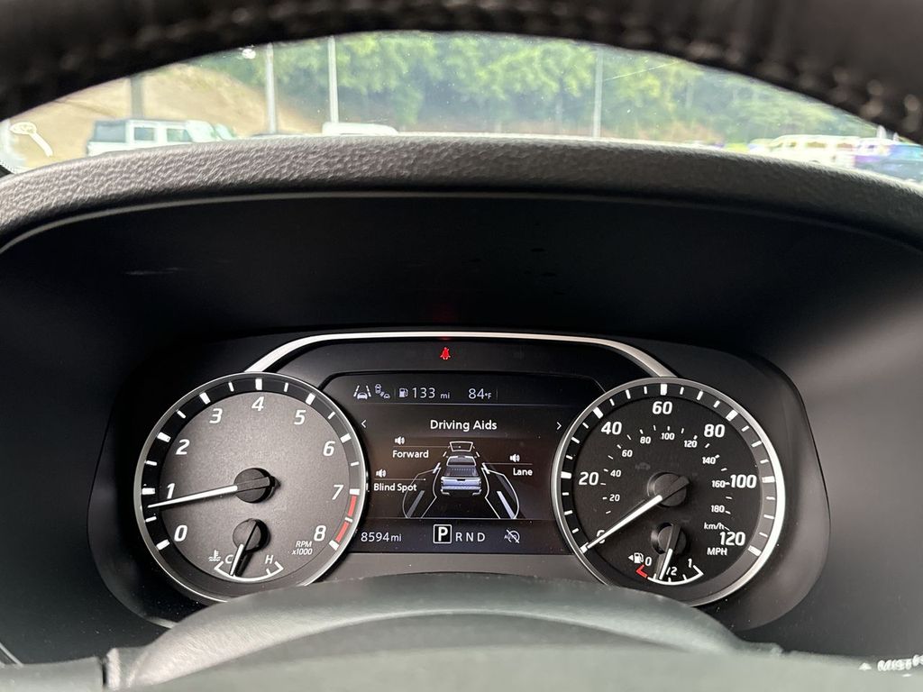 2024 Nissan Frontier SL photo 14