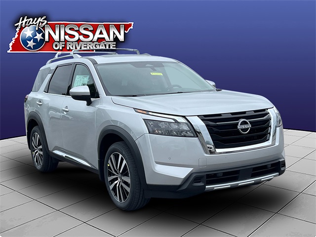2025 Nissan Pathfinder Platinum's photo
