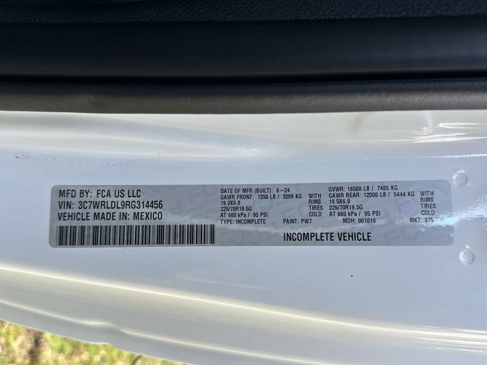 2024 Ram 4500 SLT photo 25