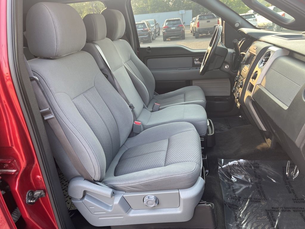 2014 Ford F-150 XLT photo 20