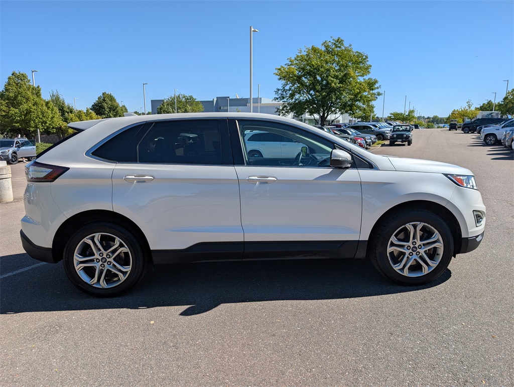 2016 Ford Edge Titanium photo 4