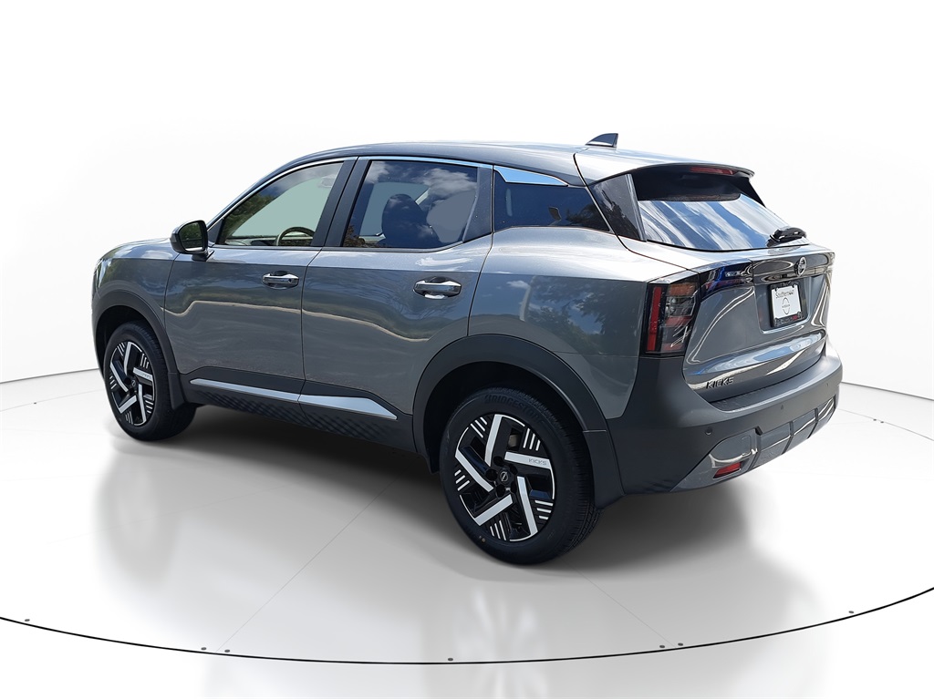 2025 Nissan Kicks SV photo 2