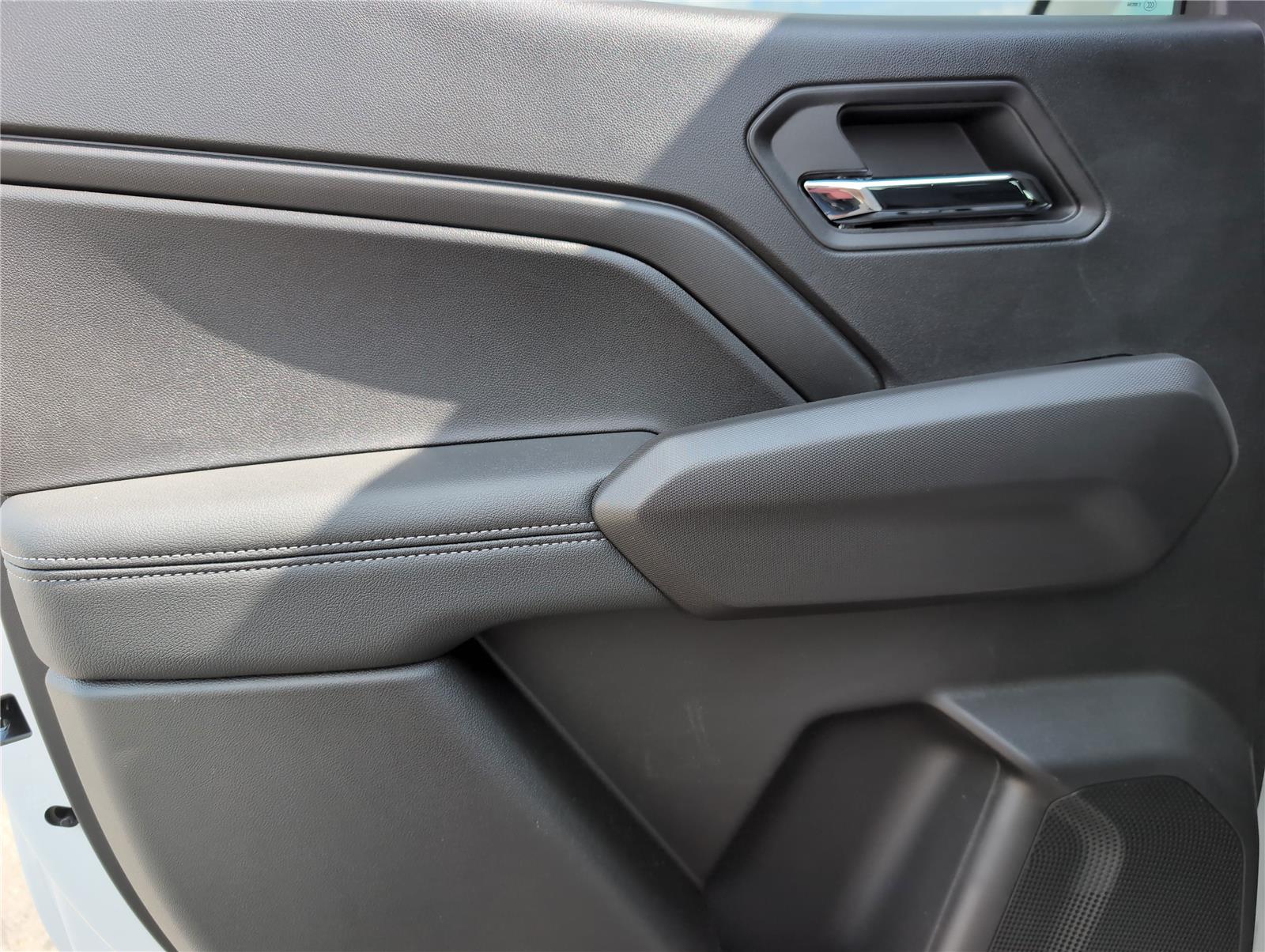 2025 Chevrolet Colorado Work Truck LT photo 27