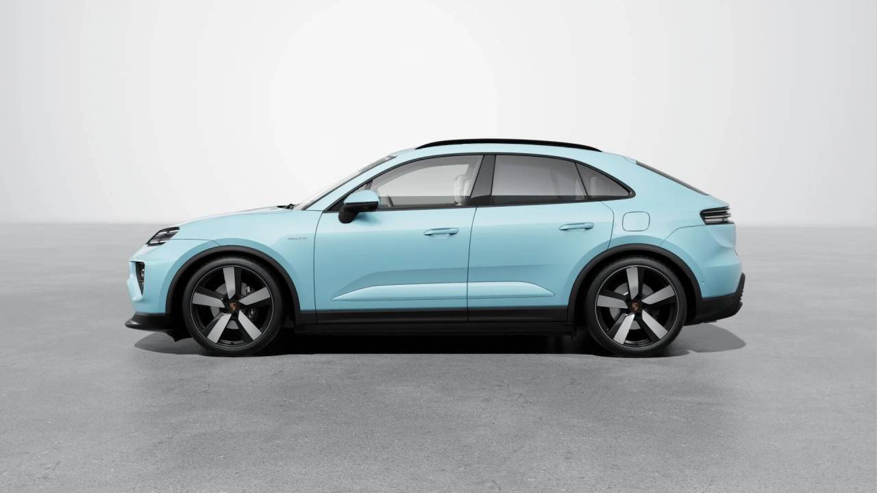 2026 Porsche Macan 4 Electric photo 2