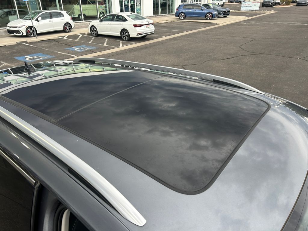 2024 Volkswagen Tiguan SE photo 24