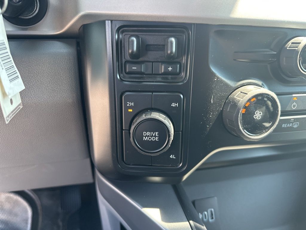 2026 Ford F-350 XLT photo 25