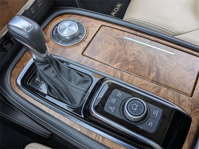 2022 Nissan Armada SL photo 23