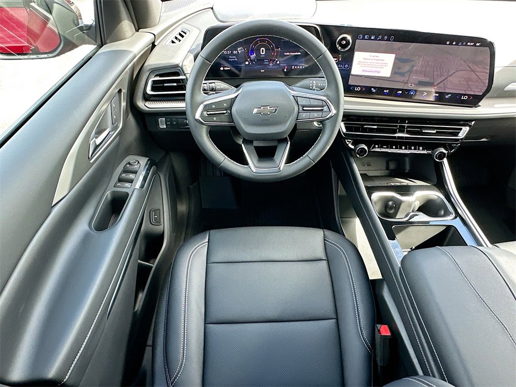 2026 Chevrolet Traverse photo 13