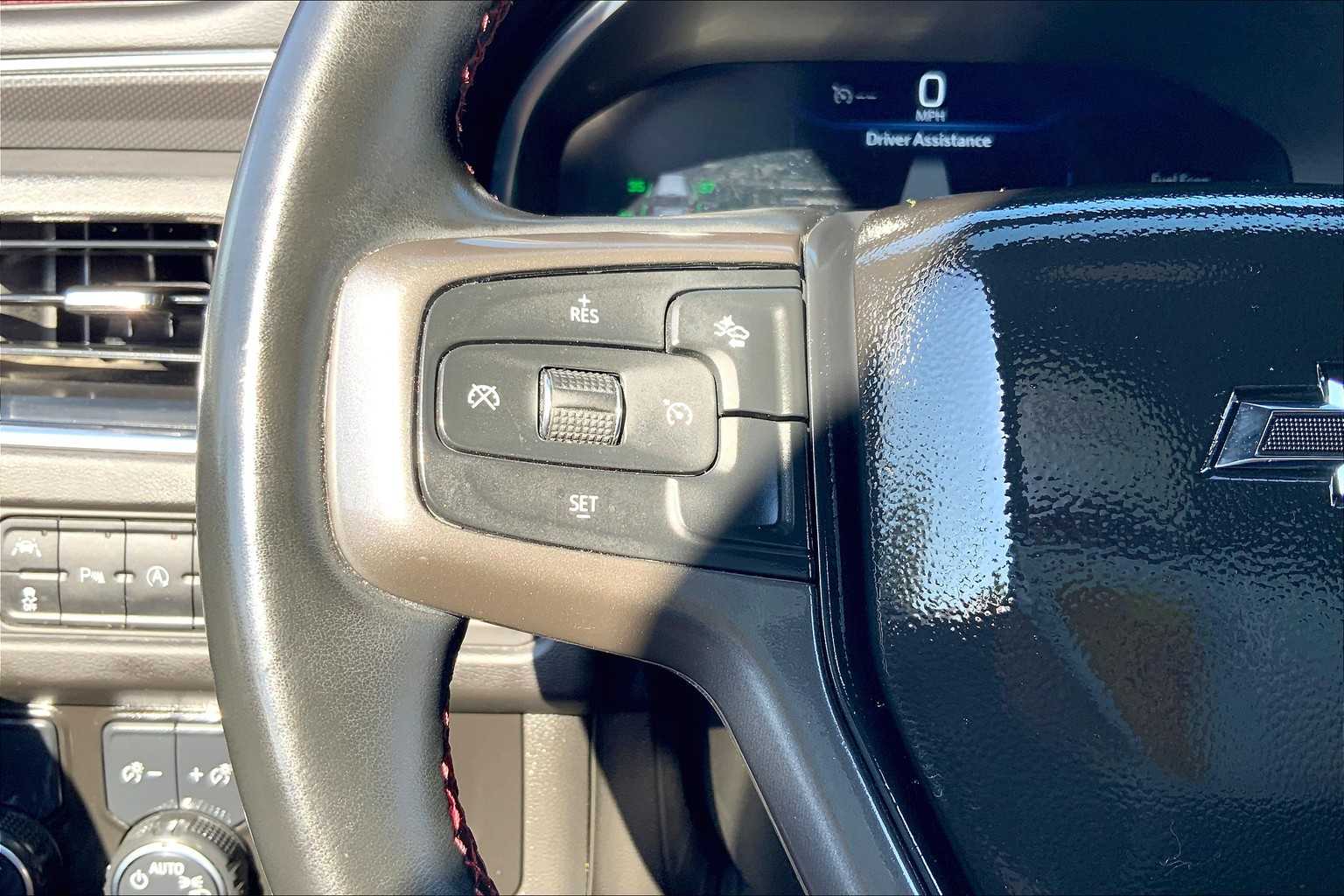 2023 Chevrolet Suburban RST photo 23