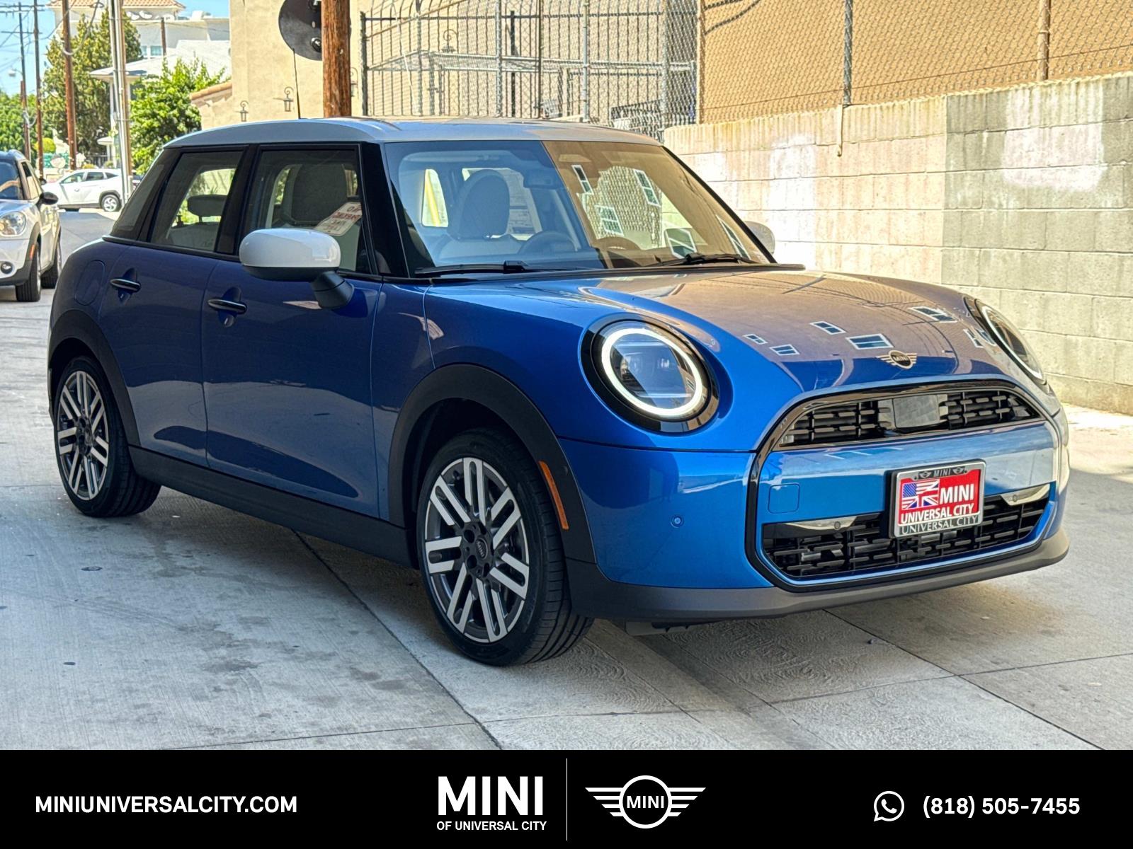 New 2025 MINI COOPER HARDTOP 4  DOOR SIGNATURE PLUS