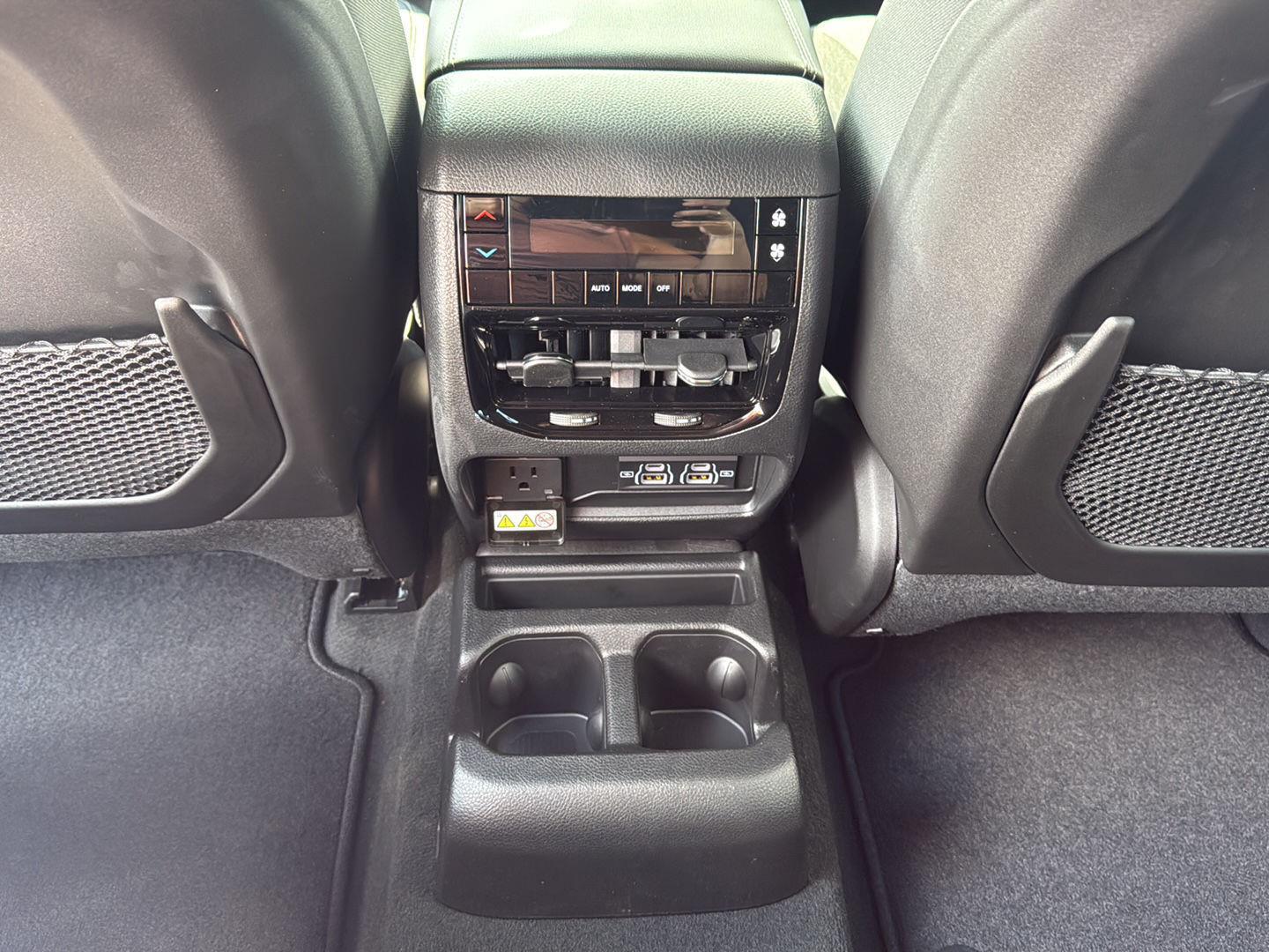 2025 Jeep Grand Cherokee Laredo X photo 23