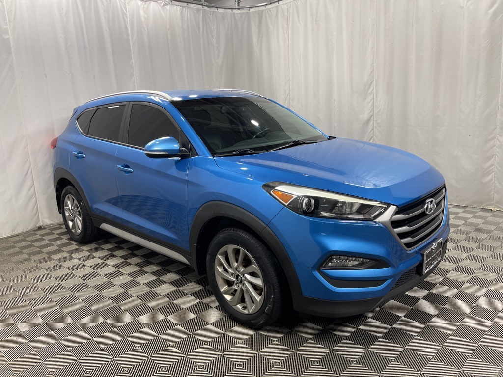2017 Hyundai Tucson SE Plus photo 2