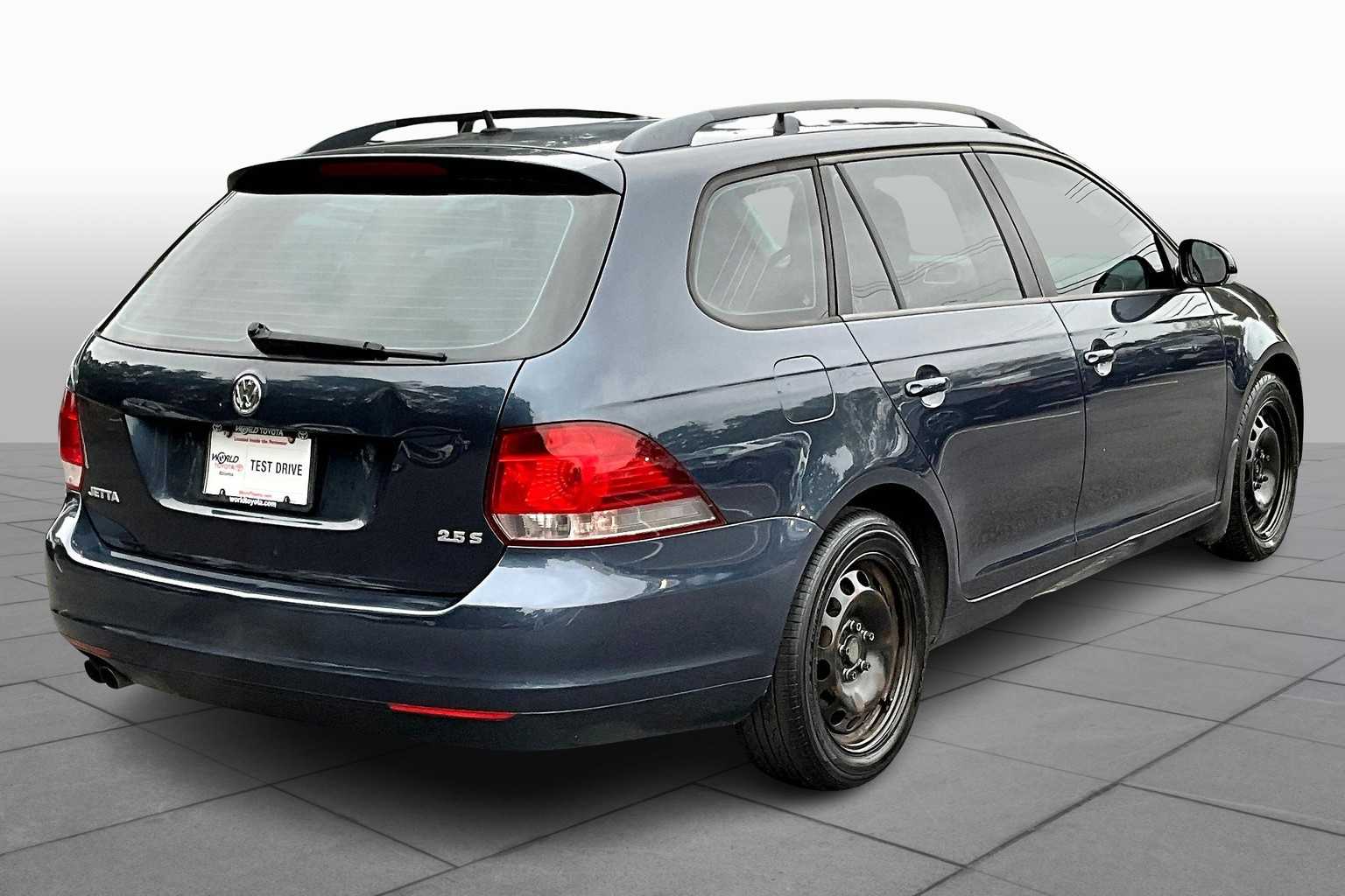 2010 Volkswagen Jetta SportWagen 2.5 S photo 11