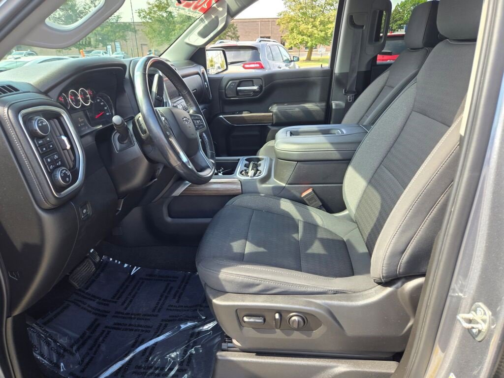 2020 Chevrolet Silverado 1500 RST photo 14