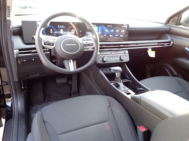 2025 Hyundai Tucson SE photo 6
